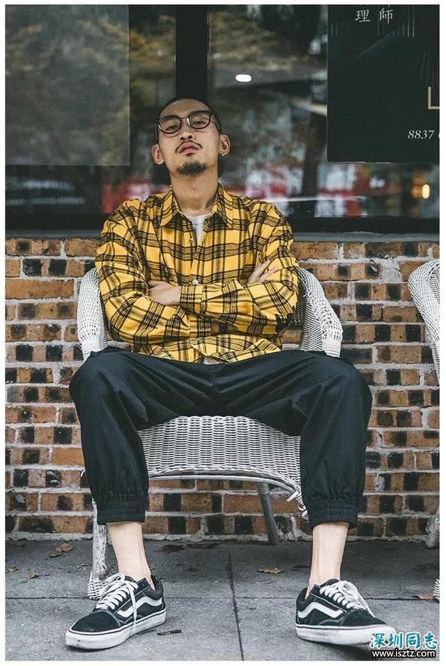 搭配技巧：教你怎么把长袖衬衫穿得讨人喜欢